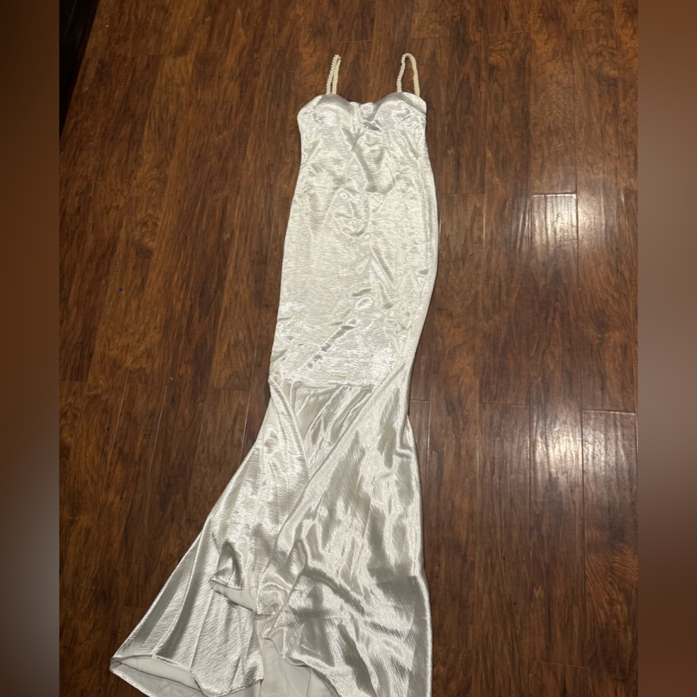 SATIN WEDDING DRESS 👰🏼‍♀️ 🤍